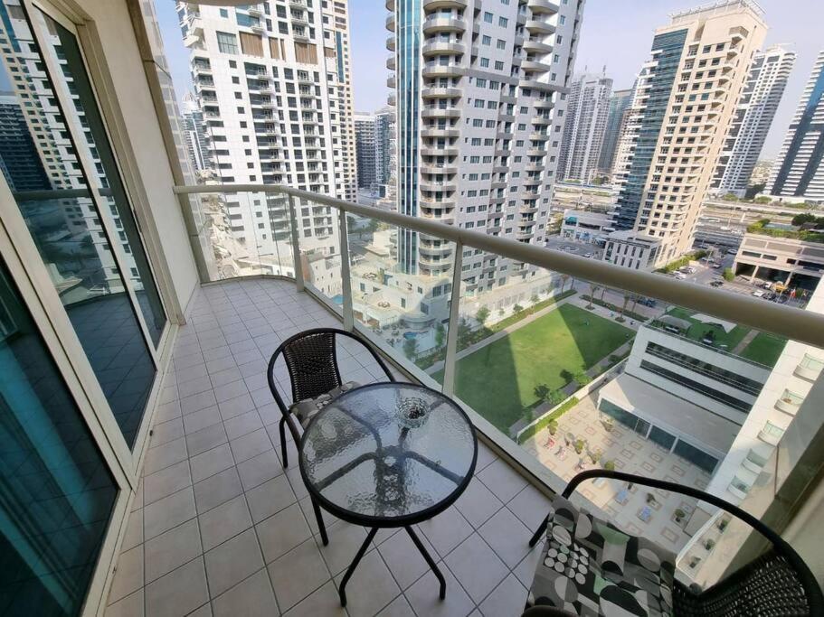 LUX Spectacular Dubai Marina view apartment Exterior foto